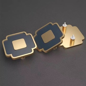 Poignée de porte en aluminium avec incrustations de résine naturelle imitation pierre marbre blanc, robuste, finition cuir bronze - Product Image 5