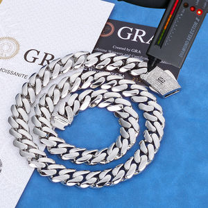 Collar de Lujo Estilo Cubano Iced Out Eskeem de 6-10 mm Chapado en Oro de 14K, Cadena Monaco de Plata 925 con Cierre de Moissanita VVS y Acabado Liso - Product Image 4