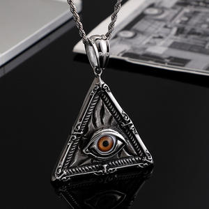 Pendentif Triangle Oeil d'Horus en Acier Inoxydable pour <span class=keywords><strong>Homme</strong></span> - Product Image 4