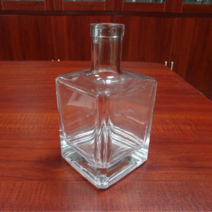 Botellas Vacías de Vidrio para <span class=keywords><strong>Mezcal</strong></span>, de Corcho Negro, Base Cuadrada y Pesada, 500 ml - Product Image 1