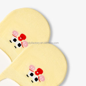 Chaussettes personnalisées avec logo - Chaussettes d'été pas chères pour hommes, designs amusants et de haute qualité - Product Image 2