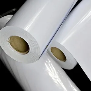 Toptan kendinden PVC kabarcık araba rulo etiket eko Solvent mürekkep yazdırılabilir beyaz ücretsiz çıkarılabilir kendinden yapışkanlı şeffaf vinil