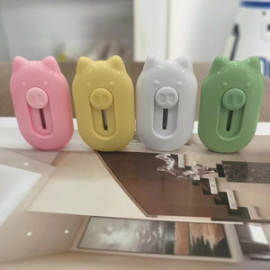 Cuchillo utilitario pequeño y bonito, abrecartas, cortador de paquetes para estudiantes, cortador de papel de oficina, cuchillo portátil para entregas rápidas al por mayor. - Product Image 2