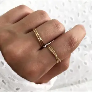 Isla chapado en oro de acero inoxidable dedo doble capas de anillo