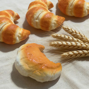 Ensemble de croissants en mousse écologique en forme de lune, saveur originale, modèles mignons, accessoires de présentation, accessoires de pâtisserie en plastique - Product Image 5