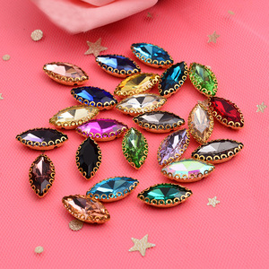 Strass Navette 12 Facettes Bord Doré pour Accessoires Cheveux DIY, Vêtements et Décorations à Coudre à la Main - Product Image 2