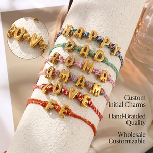สร้อยข้อมือถักแบบส่วนตัว SongYi พร้อมจี้ตัวอักษรชุบทอง 18K ทำด้วยมือ ของขวัญแทนมิตรภาพ - Product Image 1