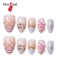 32 Uñas Postizas 3D con Diseño Floral, Uñas Cortas en Forma de Almendra, Uñas de Lujo a Presión, Uñas Artificiales, Empaque Personalizado con Logotipo