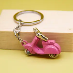 Wholesale Small Gifts Motorcycle Model Alloy Car Key Chain Multi Color Motorcycle Keychain