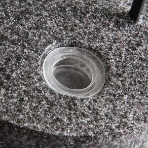 Florero de cementerio con estacas Floreros de resina con 2 picos de tierra Agujeros de drenaje para jardín Césped Patio Decoración de tumba conmemorativa - Product Image 4