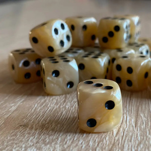 Passen No. 12 Rounded 12mm Acrylic Dice with Pearl Pattern Cross-Border Supply Table Game Accessories Beige Color for Players - Product Image 1