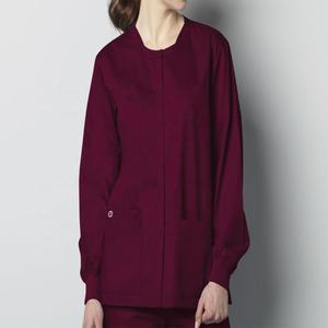 Uniforme médical pour femmes de luxe anti-rides orienté vers l'exportation Veste Scrubs d'hôpital Coton-Polyester Logo personnalisé Prix de gros - Product Image 2