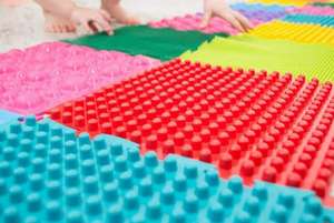 Vente en gros d'usine <span class=keywords><strong>de</strong></span> haute qualité nouveau type <span class=keywords><strong>de</strong></span> couverture TPE massage des pieds pour les enfants autistes - Product Image 3