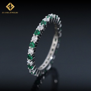 Bague de fiançailles en argent sterling 925 pour femmes, bague à rangée unique de diamants verts, bijoux de luxe glacés, bague de mariage en pierres précieuses - Product Image 2