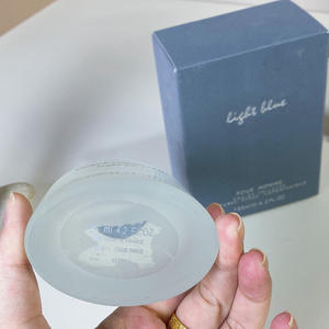 Vente en gros <span class=keywords><strong>de</strong></span> <span class=keywords><strong>parfum</strong></span> 125 ml, inspiré des créateurs originaux, pour hommes, vaporisateur, bleu clair, boisé, frais, <span class=keywords><strong>eau</strong></span> <span class=keywords><strong>de</strong></span> toilette - Product Image 4