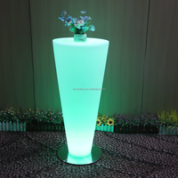 Nouvelle conception de table de bar en plastique illuminée par LED RGB à changement de couleur, moderne et luxueuse, pour la maison, les bars, les hôtels, les centres commerciaux, les événements et les fêtes