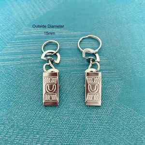 Clips Metálicos Pequeños de Varios Tamaños Personalizados, Accesorios para Llaveros, Anillos Divididos a Granel, Accesorio de Moda para Uniformes, Proveedor de Accesorios para Cordones - Product Image 1