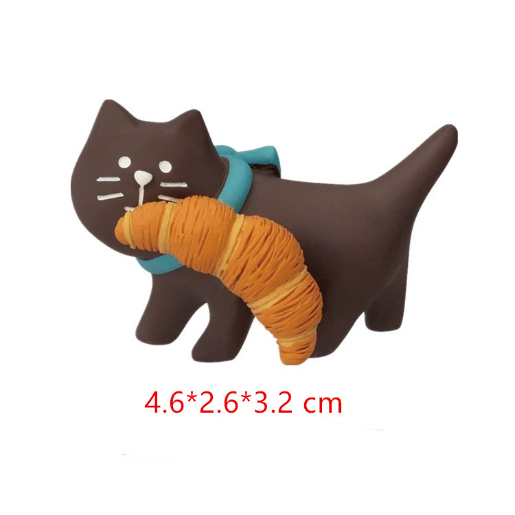 Manger des cornes de mouton enveloppées dans des chats