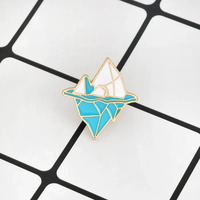 Pin de solapa personalizado con temática polar, broche de metal, mini pines esmaltados, insignia para mochila, pines de esmalte suave con ondas de dibujos animados para regalos de empresa