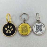 Großhandel und Maßanfertigung Vernickelte Metall-Hundemarken in Bunten Emaille-Farben mit Pfotenform