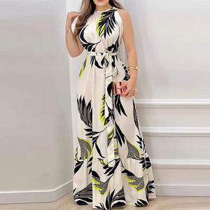 Robe longue d'été pour femme à imprimé floral, col licou, coupe trapèze, sans manches, taille haute avec ceinture, taille <span class=keywords><strong>empire</strong></span>, à volants, taille unique - Product Image 1