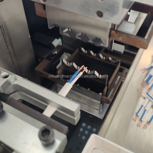 Machine automatique de coupe, dénudage et étainage de câbles multiconducteurs haute capacité pour fils gainés - Product Image 5