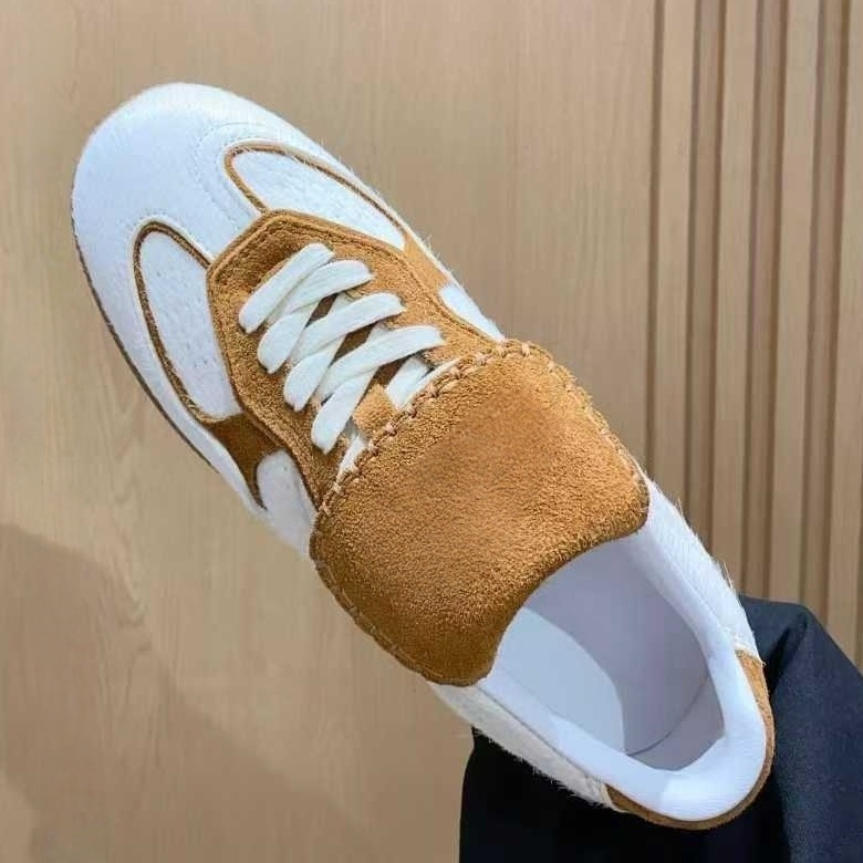 สีน้ำตาล