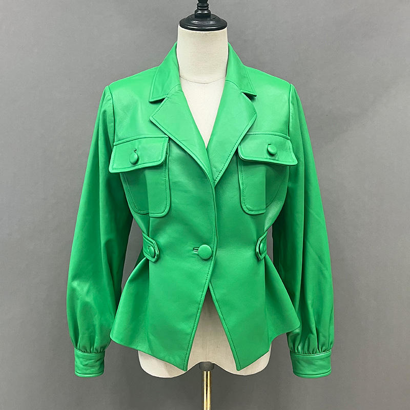 สีเขียว