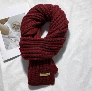Syal Rajut Warna Solid Musim Dingin yang Hangat dan Bernapas, Syal Wol Tebal untuk Wanita, Pelajar, dan Pasangan - Product Image 4