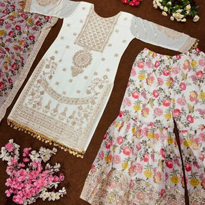 Costume Kurta Palazzo ethnique indien pour femmes Fabricant indien Export Dernier OEM Kurti à vendre Meilleurs prix - Product Image 1