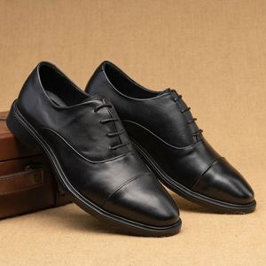 Chaussures de mariage personnalisées 2025 pour hommes, italiennes, pointues, noires, à lacets, respirantes, légères, antidérapantes, en cuir véritable, semelle en caoutchouc - Product Image 5