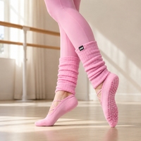 Chaussettes de yoga et de Pilates antidérapantes personnalisées de haute qualité pour femmes avec sangles et grip