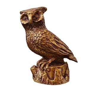 Gufo dorato da tavolo per la tua casa con bei dettagli - Product Image 6