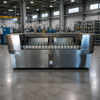 Moteur de lave-bouteilles intermittent en acier inoxydable 304, 3500 bouteilles/heure, avec position de rinçage et pulvérisation externe pour le vin
