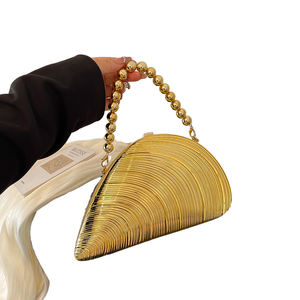 Sac de soirée pour femme en acrylique, style européen et américain, avec chaîne, léger et écologique - Product Image 1