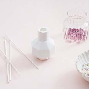 Mini bouteille aromathérapie en forme de cœur, nouveau <span class=keywords><strong>distributeur</strong></span> de parfum en <span class=keywords><strong>porcelaine</strong></span> blanche - Product Image 5