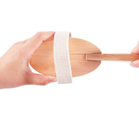 Brosse de bain en bois détachable OEM avec poils de sanglier naturels et sangle de maintien pour exfolier la peau sèche