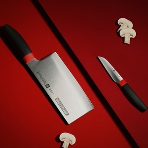 Juego de Cuchillos Zwilling Now Serie S, 2 Piezas, Hoja Roja y Negra, Borde Recto Pulido, para Cortar Frutas y Verduras - Product Image 1