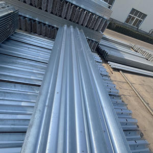 Haute qualité W faisceau route barrière autoroute garde-corps garde-corps pour la sécurité routière - Product Image 2