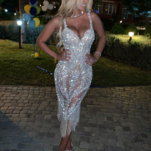 ชุดเดรสผู้หญิงแฟชั่นแบบใหม่ คอวีลึก แต่งเลื่อมและพู่ห้อย - Product Image 1