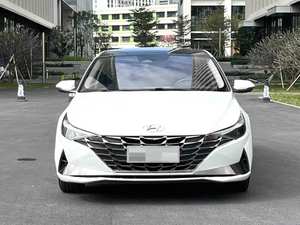 Berline d'occasion 2024 pour <span class=keywords><strong>Hyundai</strong></span> Elantra 1.5L LUX Premium - Grille Parametric Jewel, Double cockpit, Valeur inégalée, Haute qualité - Product Image 2