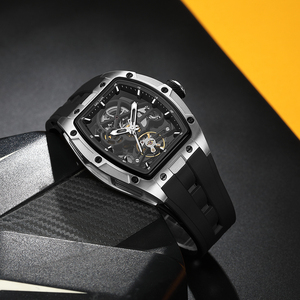 นาฬิกาข้อมือผู้ชาย Megir 2242G ตัวเรือนเหล็กทรงถังไวน์ ระบบตูร์บิญอง กลไกอัตโนมัติ หน้าปัดโปร่งแสง หรูหรา กันน้ำ 30 เมตร เรืองแสง - Product Image 3