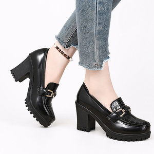 Nouvelles Chaussures <span class=keywords><strong>Femme</strong></span> Style Tendance à Talons Épais 8cm, Bout Rond, <span class=keywords><strong>Mocassins</strong></span> pour Dames avec Tige à Motif Quadrillé et Boucles sur les Deux Côtés CYu211-5 - Product Image 4