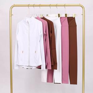 C1938运动瑜伽弹力实心休闲健身打底裤套装女性设计师金色拉链设计师慢跑套装 - Product Image 2