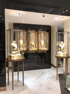 <span class=keywords><strong>Vitrina</strong></span> de cristal de esquina montada en la pared para sala de estar y tienda minorista Almacenamiento de exhibición Centro comercial de lujo moderno Metal MDF - Product Image 4