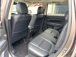 มิตซูบิชิ เอาท์แลนเดอร์ ปี 2018 มือสองราคาถูก พวงมาลัยซ้าย SUV เครื่องยนต์ 2.4 ลิตร ขับเคลื่อน 4 ล้อ เกียร์อัตโนมัติ น้ำมันเบนซิน เบาะหนัง ยาง R18 พร้อมส่งออกจากจีน - Product Image 4