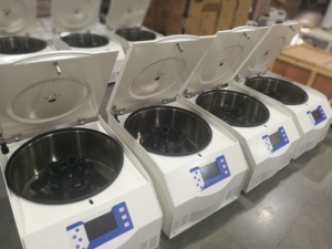 Centrífuga para Teste de Óleo Cru em Conformidade com ASTM D4007 e ASTM D1796 - Product Image 6