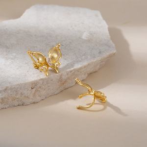 Butterfly <b>Stud</b> <b>Earrings</b> Gold Tone <b>Crystal</b> Insect Design Fashion Clip On <b>Earrings</b> For Women Elegant Jewelry Party Gift - Product Image 3