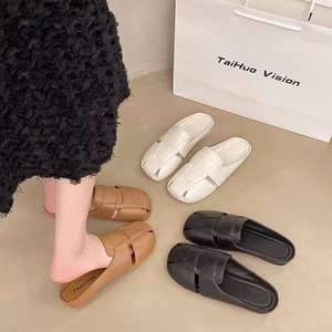 รองเท้าแตะแบบสวมในบ้าน รุ่นวินเทอร์คลาสสิค ปิดนิ้วเท้า กันลื่น พื้นนุ่ม อุ่น ระบายอากาศ ป้องกันกลิ่น ผลิตจากผ้าฝ้าย แฟชั่นทันสมัย ลายทาง - Product Image 2