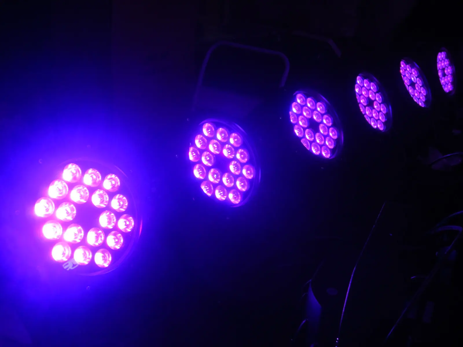 18*12W RGBW 4 in 1 wasserdichtes LED Par DJ Bühnen effekt Par64 Light